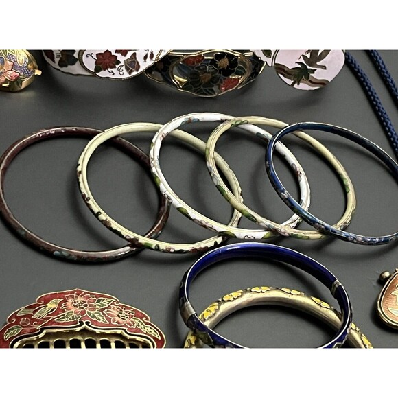 Vintage Lot Of 19 Cloisonné Jewelry Lot Bracelets Bangles Necklaces Pendant, etc - Picture 9 of 16